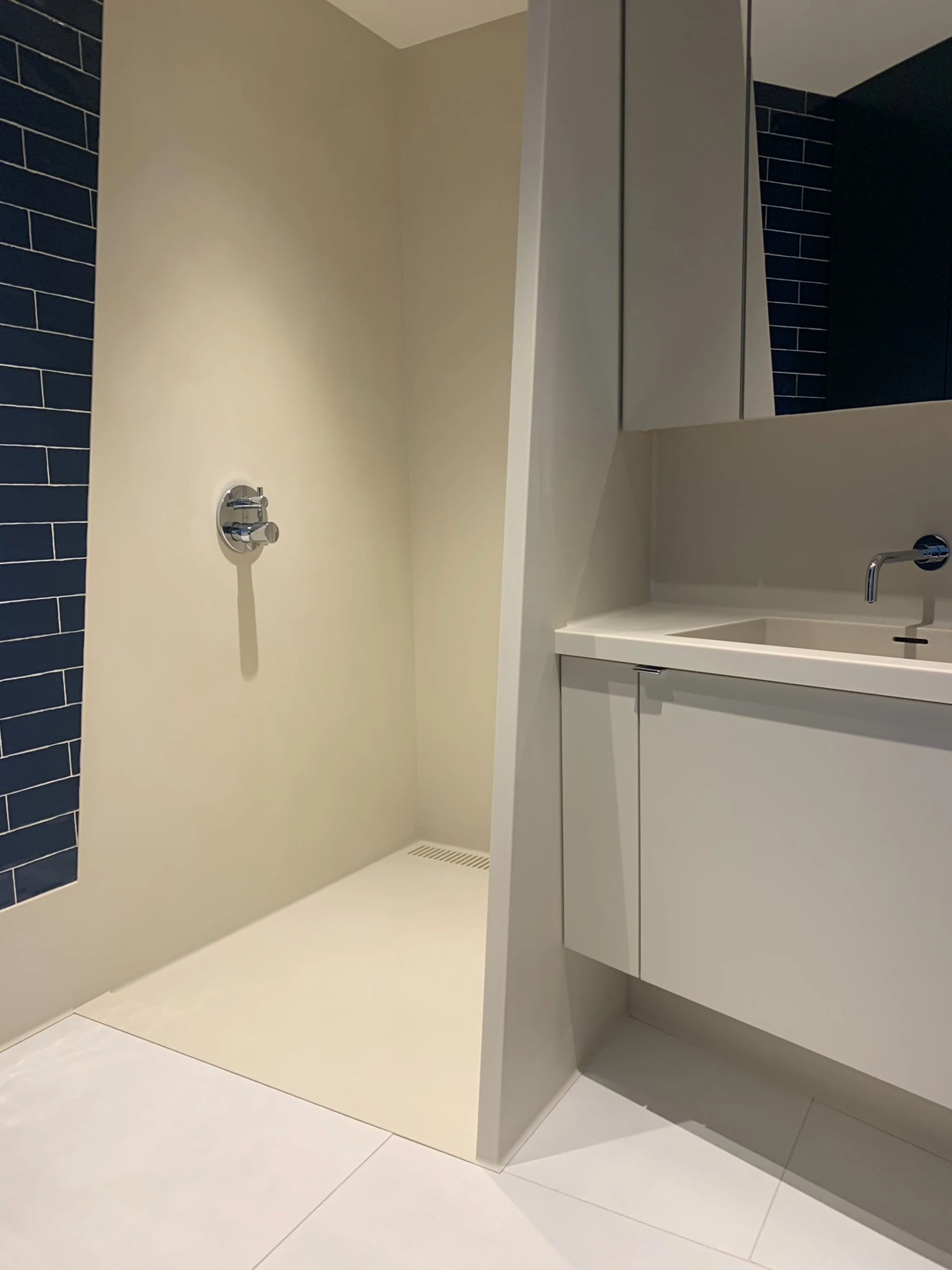 Cascade hand-formed Corian bathroom, Sterox Studio London
